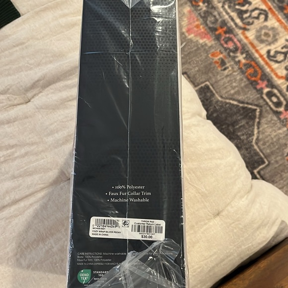 Brand new Robe - Picture 3 of 5